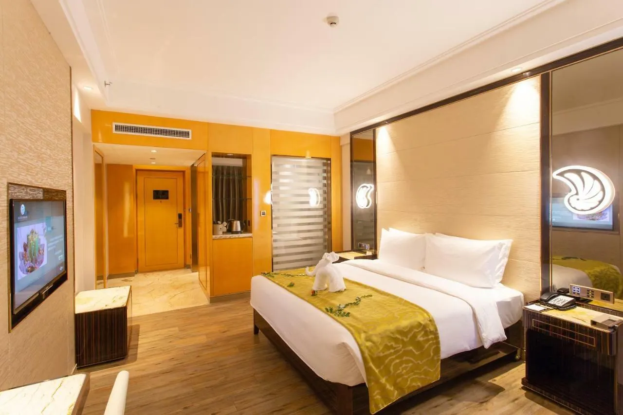 Yuexin Tomorrow Hotel Sanya 5*,